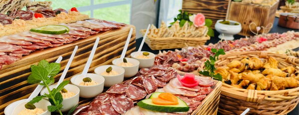 Mise en place d’un buffet pour mariage dans l’Ain